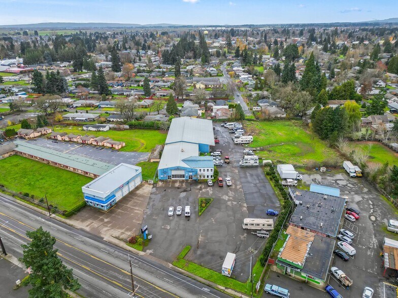 More Photos Of 555 N Pacific Hwy, Woodburn Auto Repair For Sale