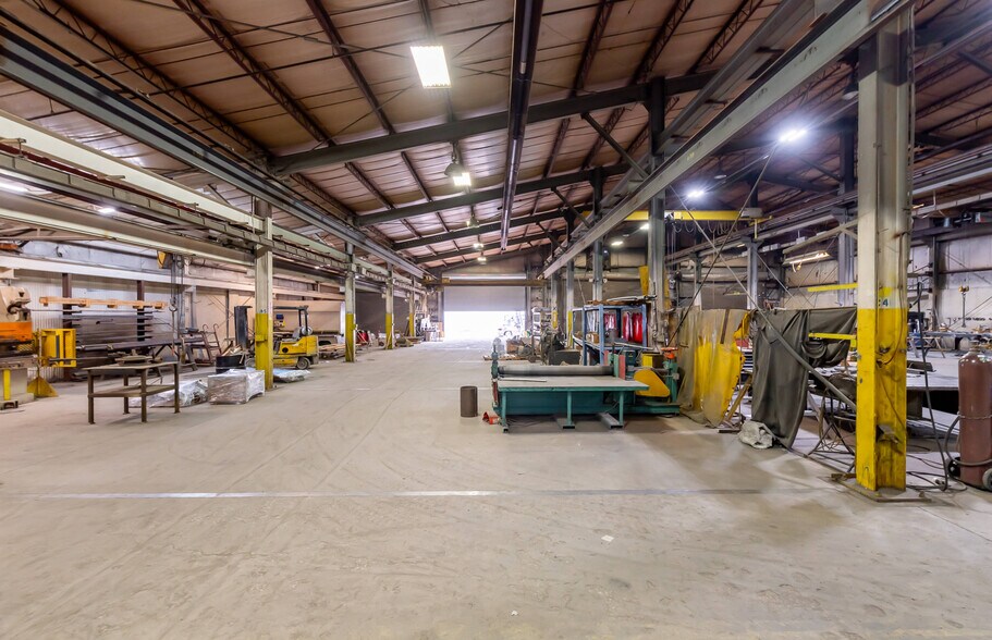 More Photos Of 1604 Northwestern Pky, Louisville Manufacturing For Sale