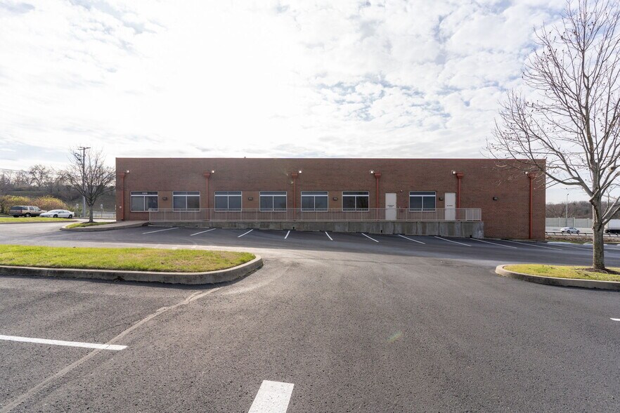 More Photos Of 1809 Dabbs Ave, Nashville Office For Sale