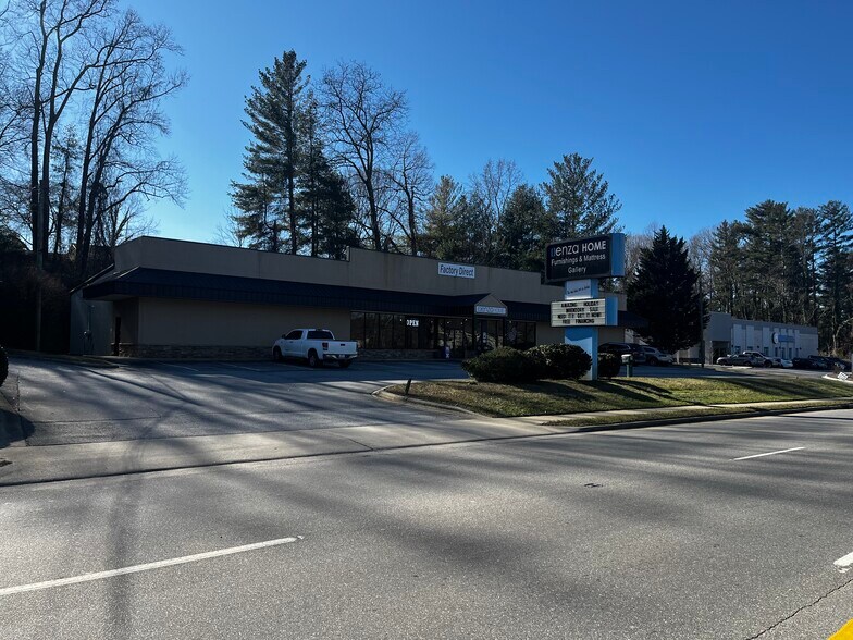 More Photos Of 25 Long Shoals Rd, Arden Freestanding For Lease