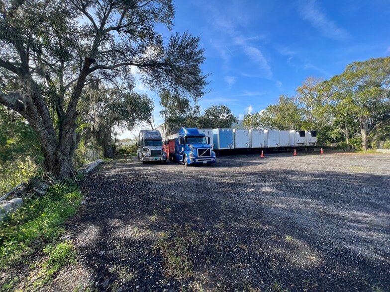 More Photos Of 4780 Pasco St, Orlando Warehouse For Lease