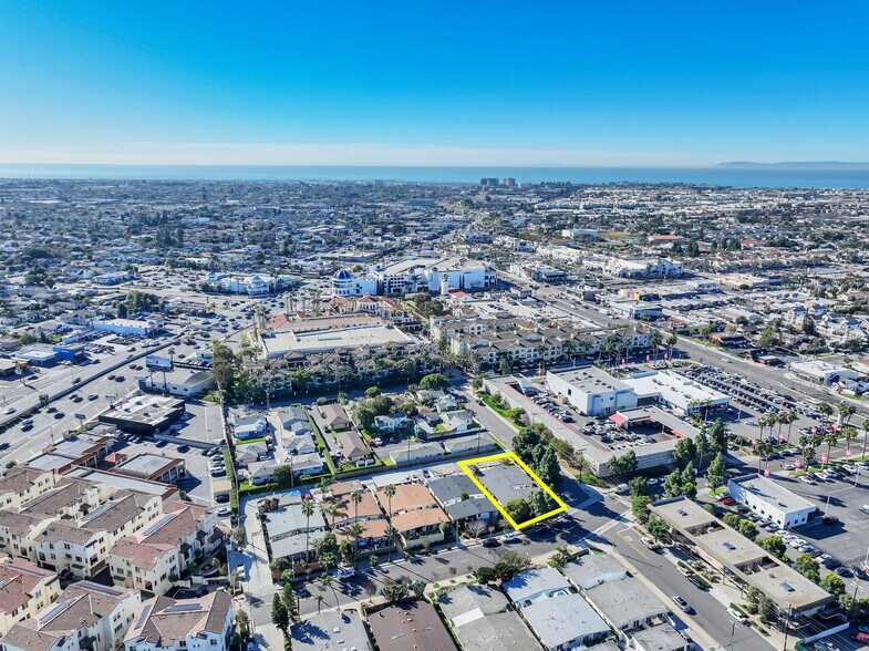 More Photos Of 425 Ford Rd, Costa Mesa Multifamily For Sale