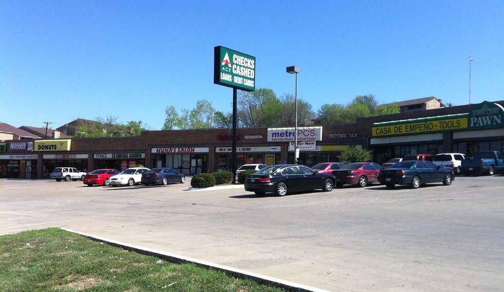 More Photos Of 1201 Woodhaven Blvd, Fort Worth Storefront For Lease