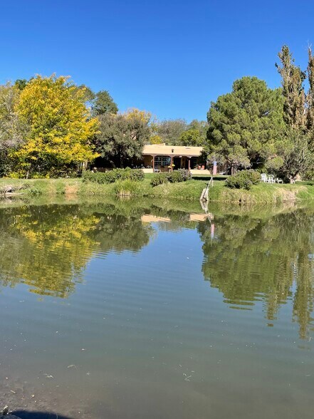 More Photos Of 1804 E College Blvd, Roswell General Retail For Sale