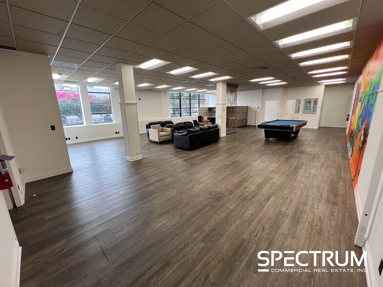 More Photos Of 7241 Lankershim Blvd, North Hollywood Office For Lease