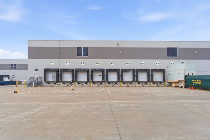 More Photos Of 100 River Ridge Pky, Jeffersonville Manufacturing For Lease