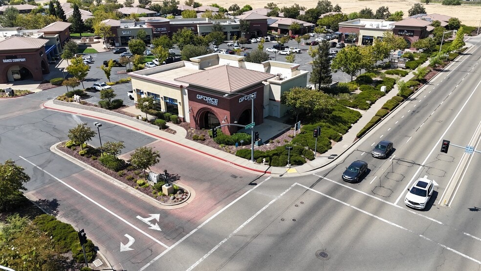 More Photos Of 6504 Lonetree Blvd, Rocklin Restaurant For Lease