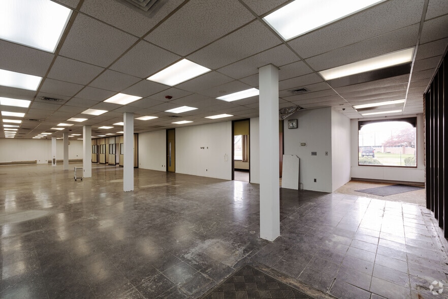 More Photos Of 372 Vermont Route 67 E, Shaftsbury Distribution For Lease