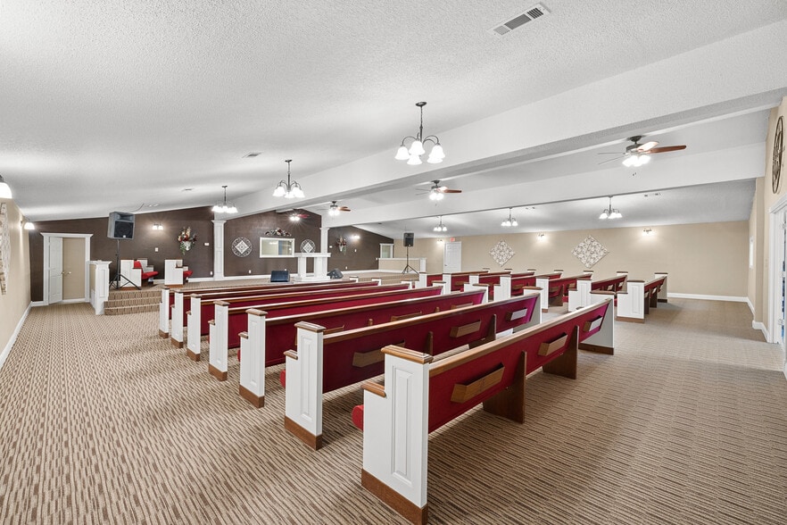 More Photos Of 1306 W Cameron Ave, Rockdale Religious Facility For Sale