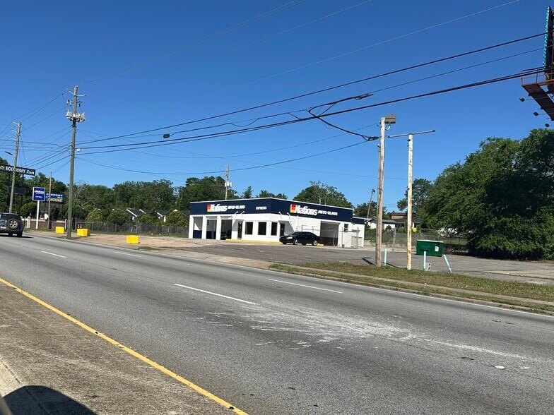 More Photos Of 3059 Deans Bridge Rd, Augusta Freestanding For Sale