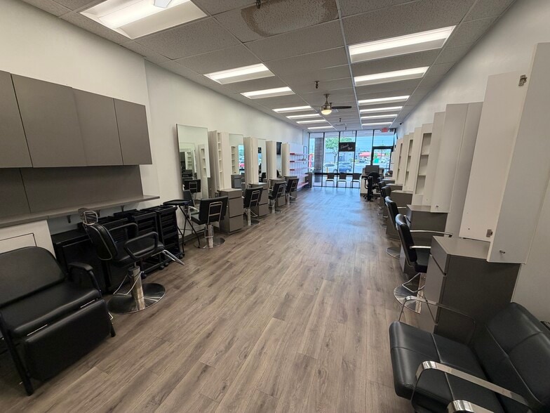 More Photos Of 7004 W Waters Ave, Tampa Storefront For Lease