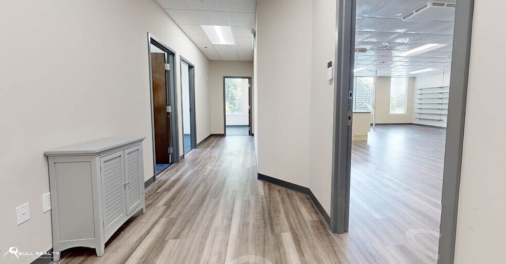 More Photos Of 5009 Roswell Rd, Atlanta Medical For Lease