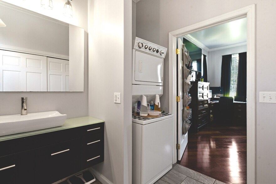 More Photos Of 690 Main St, Vintondale Loft Creative Space For Sale