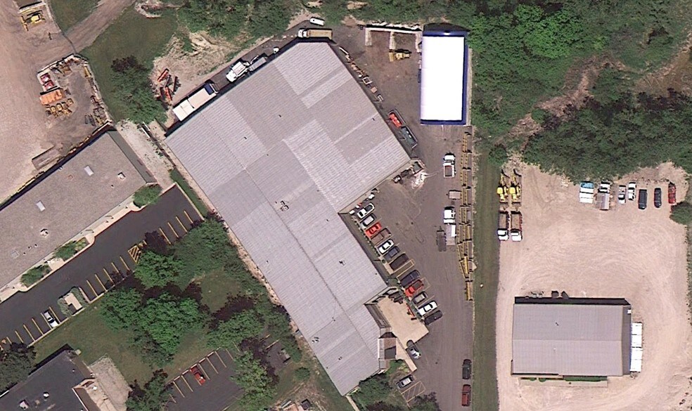 More Photos Of 1520 N Old Rand Rd, Wauconda Warehouse For Lease