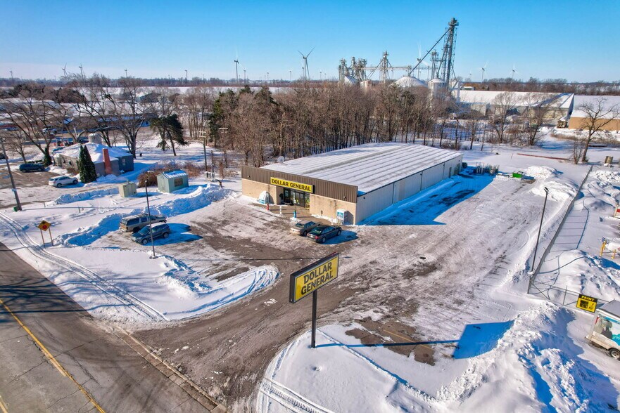 More Photos Of 57 N Caseville Rd, Pigeon Freestanding For Sale