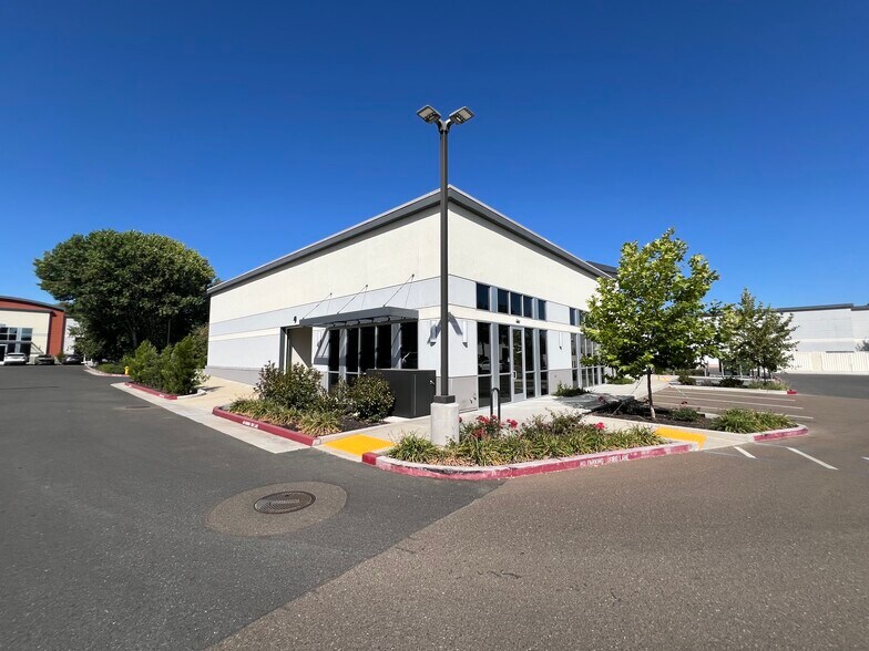 More Photos Of 6101-6151 Pacific St, Rocklin Unknown For Lease