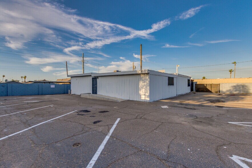 More Photos Of 4490 N Black Canyon Fwy, Phoenix Office For Lease