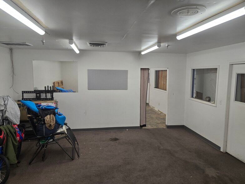 More Photos Of 237 22nd St, Greeley Warehouse For Lease
