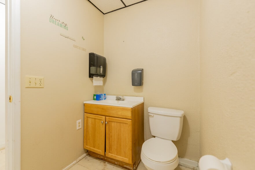 More Photos Of 2012 S Main St, Stillwater Medical For Sale