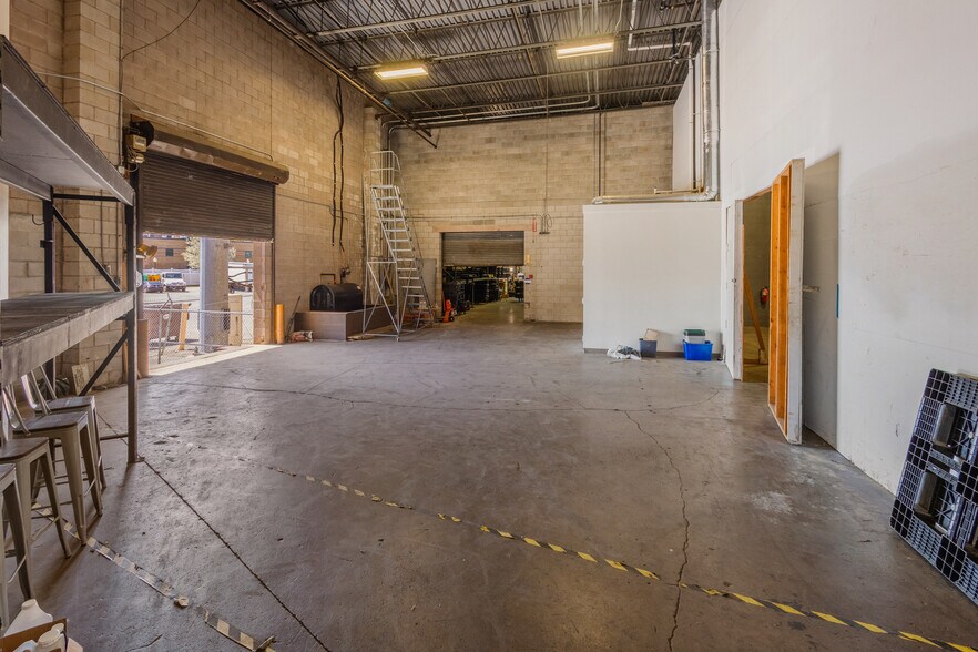 More Photos Of 90.1 Bolt St, Lowell Warehouse For Sale