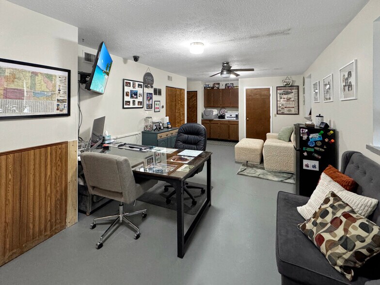 More Photos Of 1728 Sadler St, Sandusky Warehouse For Sale