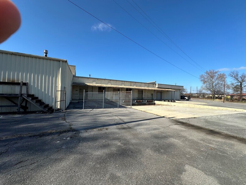 More Photos Of 4330 Florence St, Birmingham Distribution For Lease