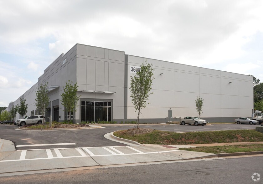 More Photos Of 3600 Southside Industrial Pky, Atlanta Warehouse For Lease