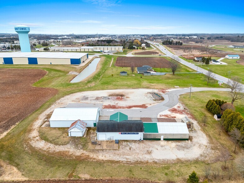 More Photos Of 5814 Calumet Ave, Manitowoc General Retail For Sale