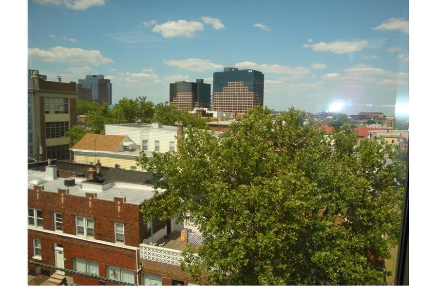 More Photos Of 228 Lafayette St, Newark Medical For Lease