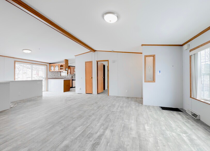 More Photos Of 25 Popes Ln, Danvers Flex For Sale