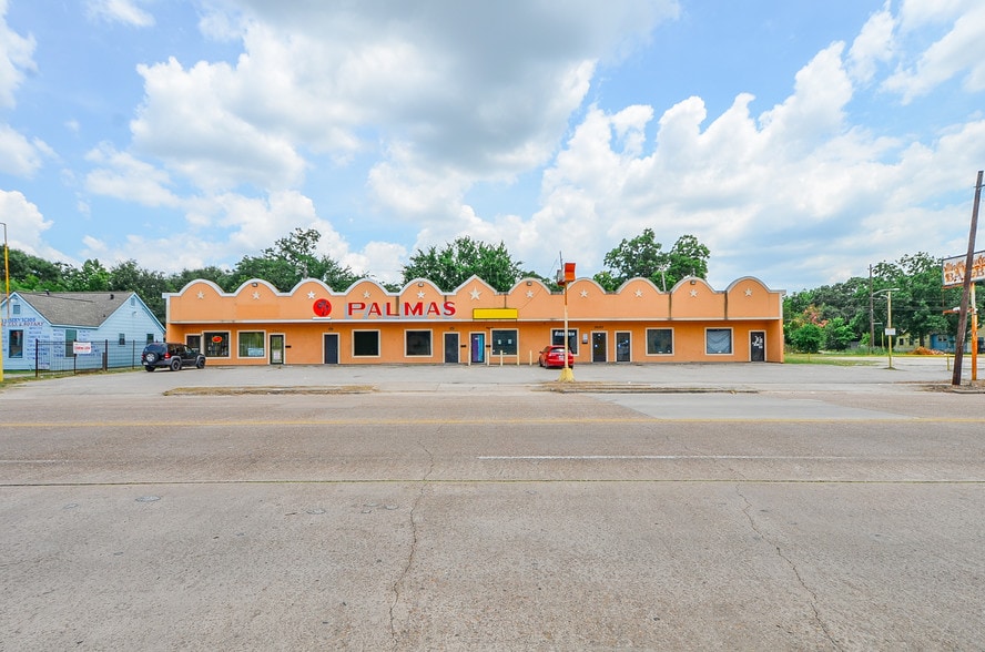 More Photos Of 7645-7661 Park Place Blvd, Houston Restaurant For Sale