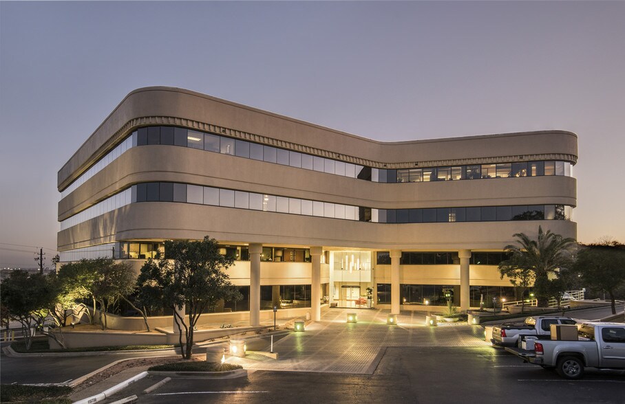 More Photos Of 7200 MoPac Expy N, Austin Office For Sale