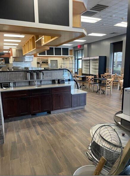 More Photos Of 1855 New Hwy, Farmingdale Warehouse For Lease