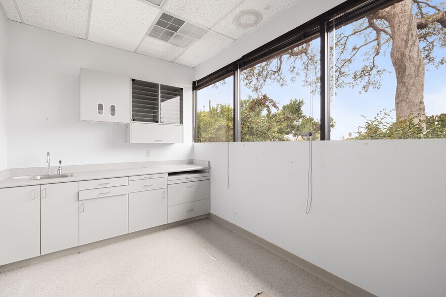 More Photos Of 6600 Mercy Ct, Fair Oaks Medical For Sale