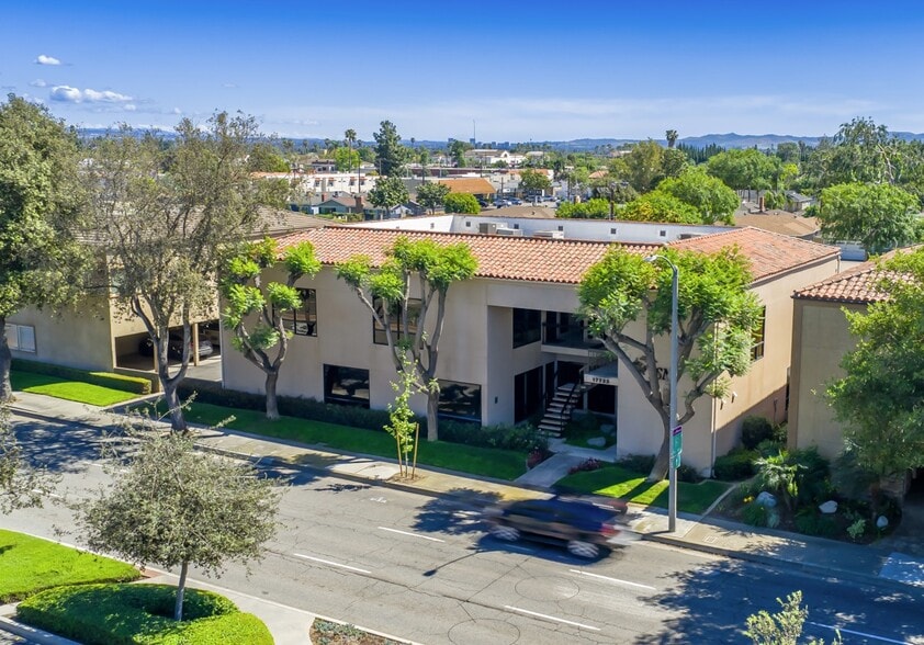 Primary Photo Of 17722 Irvine Blvd, Tustin Office For Sale