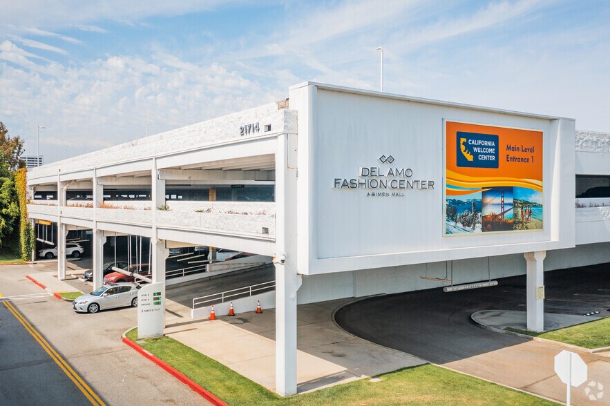 More Photos Of 21712 Hawthorne Blvd, Torrance General Retail For Lease