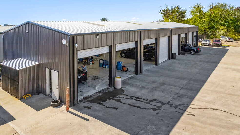 More Photos Of 12390 State Highway 155 S, Tyler Auto Repair For Sale