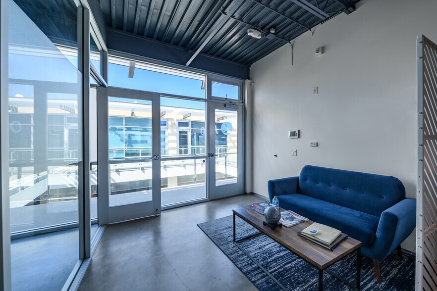 More Photos Of 601 Cypress Ave, Hermosa Beach Light Distribution For Lease