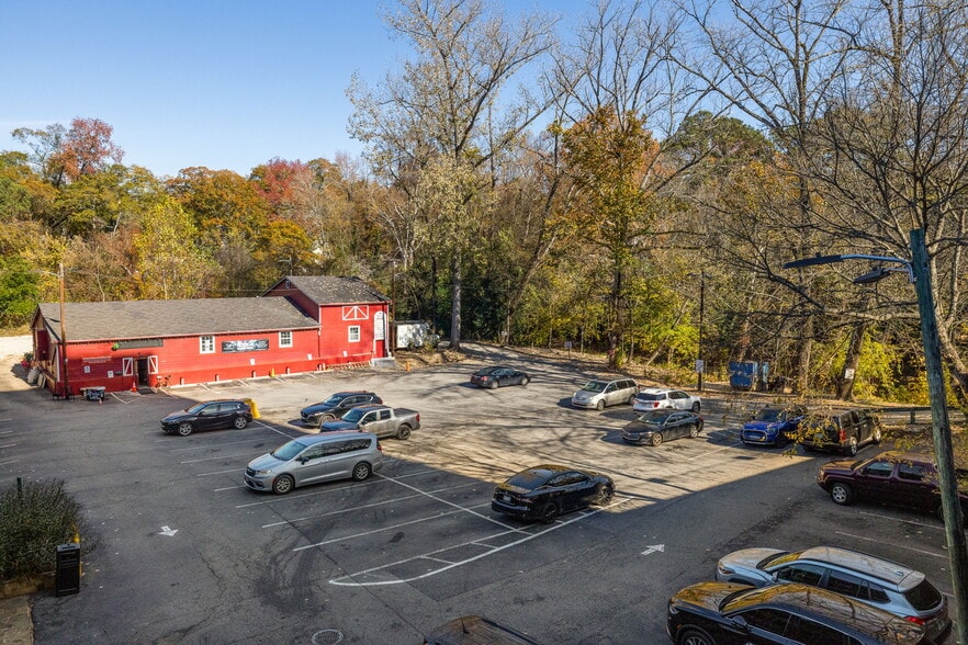 More Photos Of 2287-2293 Peachtree Rd NE, Atlanta Storefront Retail Office For Lease
