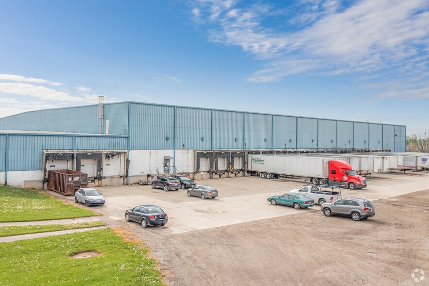 More Photos Of 41 Cairns Rd, Mansfield Warehouse For Sale