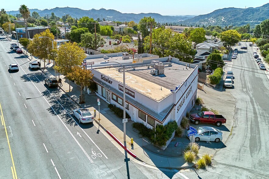 More Photos Of 2870 Foothill Blvd, La Crescenta Office For Sale