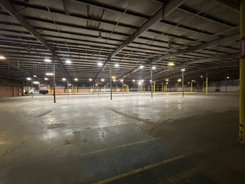 More Photos Of 1040 Higgs Rd, Lewisburg Warehouse For Lease