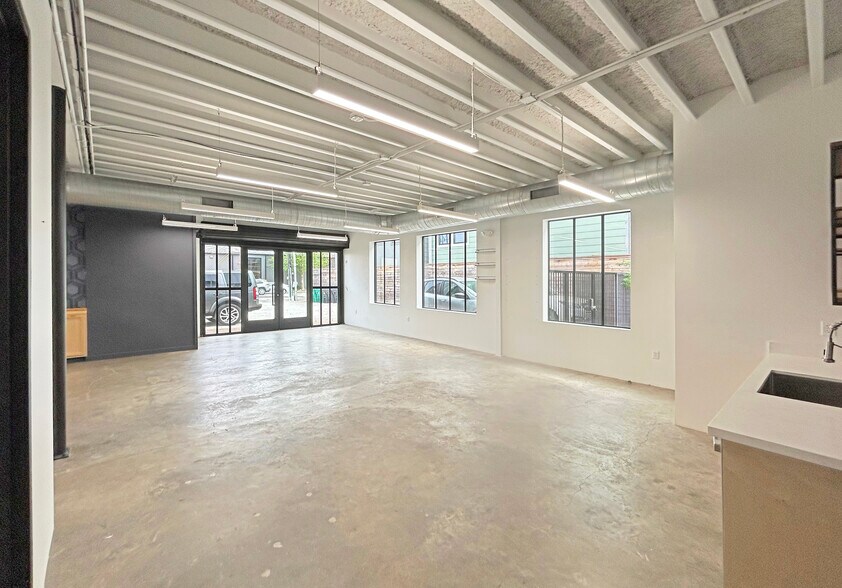 More Photos Of 1224 Houston Ave, Houston Loft Creative Space For Lease