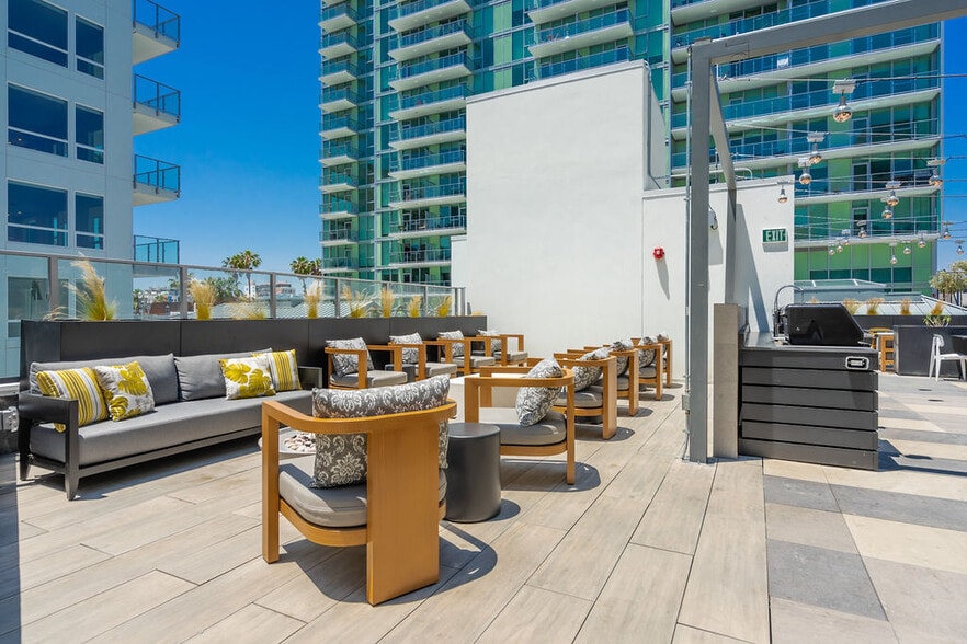 More Photos Of 330 E 3rd St, Long Beach Apartments For Lease