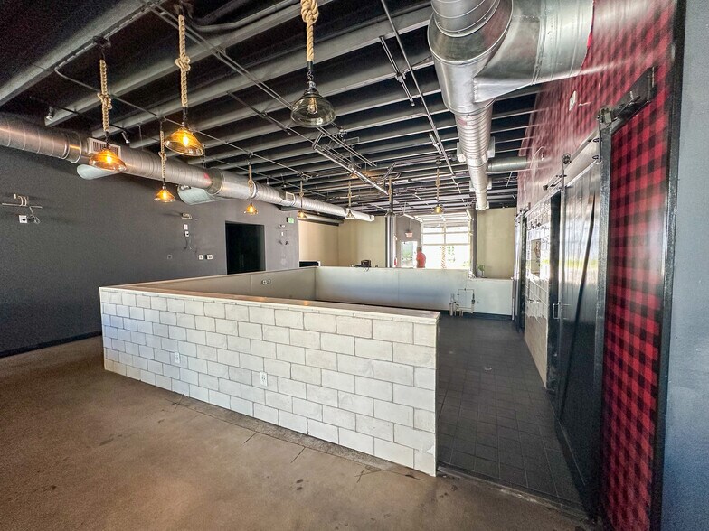 More Photos Of 702-706 NE 1st Ave, Fort Lauderdale Restaurant For Sale