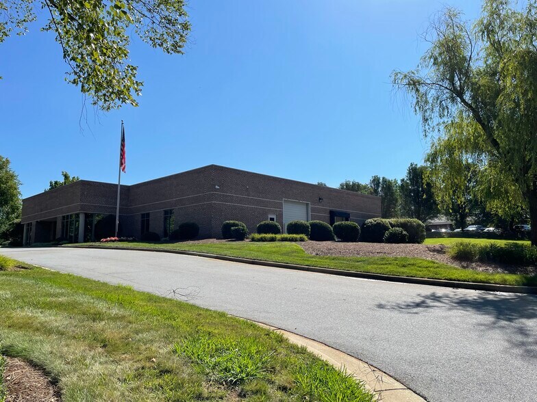 More Photos Of 4120 Beechwood Dr, Greensboro Light Distribution For Lease