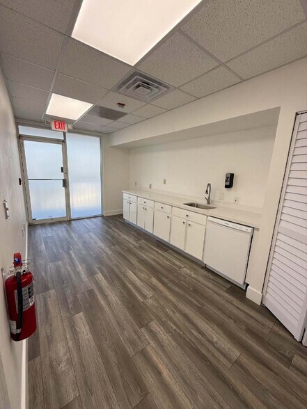 More Photos Of 3801 Hollywood Blvd, Hollywood Medical For Lease