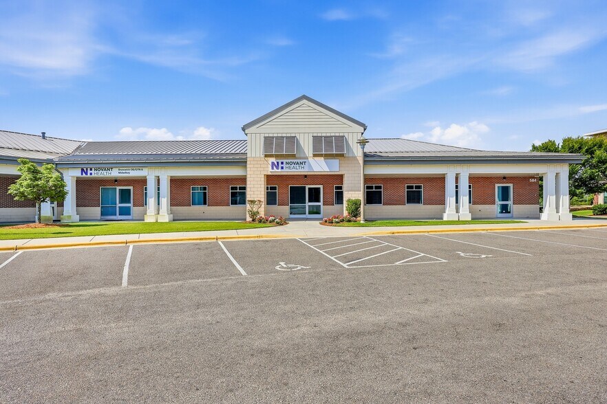 More Photos Of 584 Hospital Dr NE, Bolivia Medical For Lease