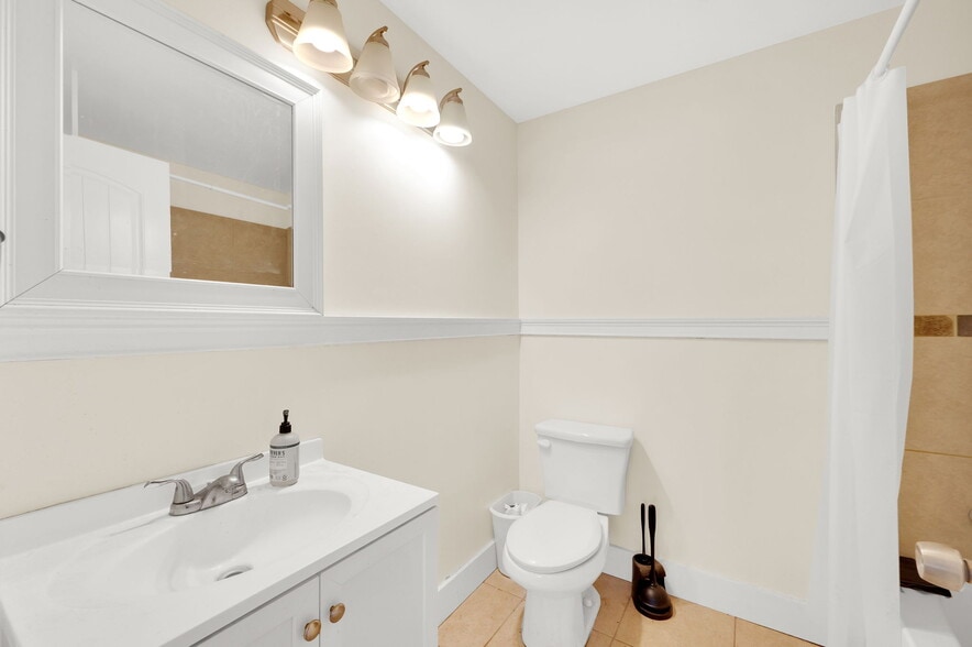 More Photos Of 2875 W 12600, Riverton Office For Sale