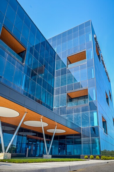 More Photos Of 500 Boulevard of Americas, Lakewood Medical For Lease